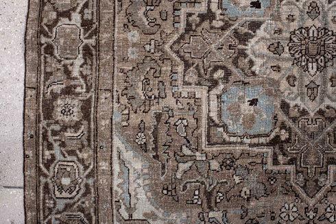 Antique Heriz Area Rug (4' x 6')